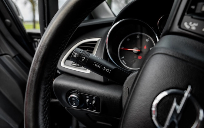Toyota Corolla Cross cena 185900 przebieg: 7377, rok produkcji 2022 z Chojnów małe 326